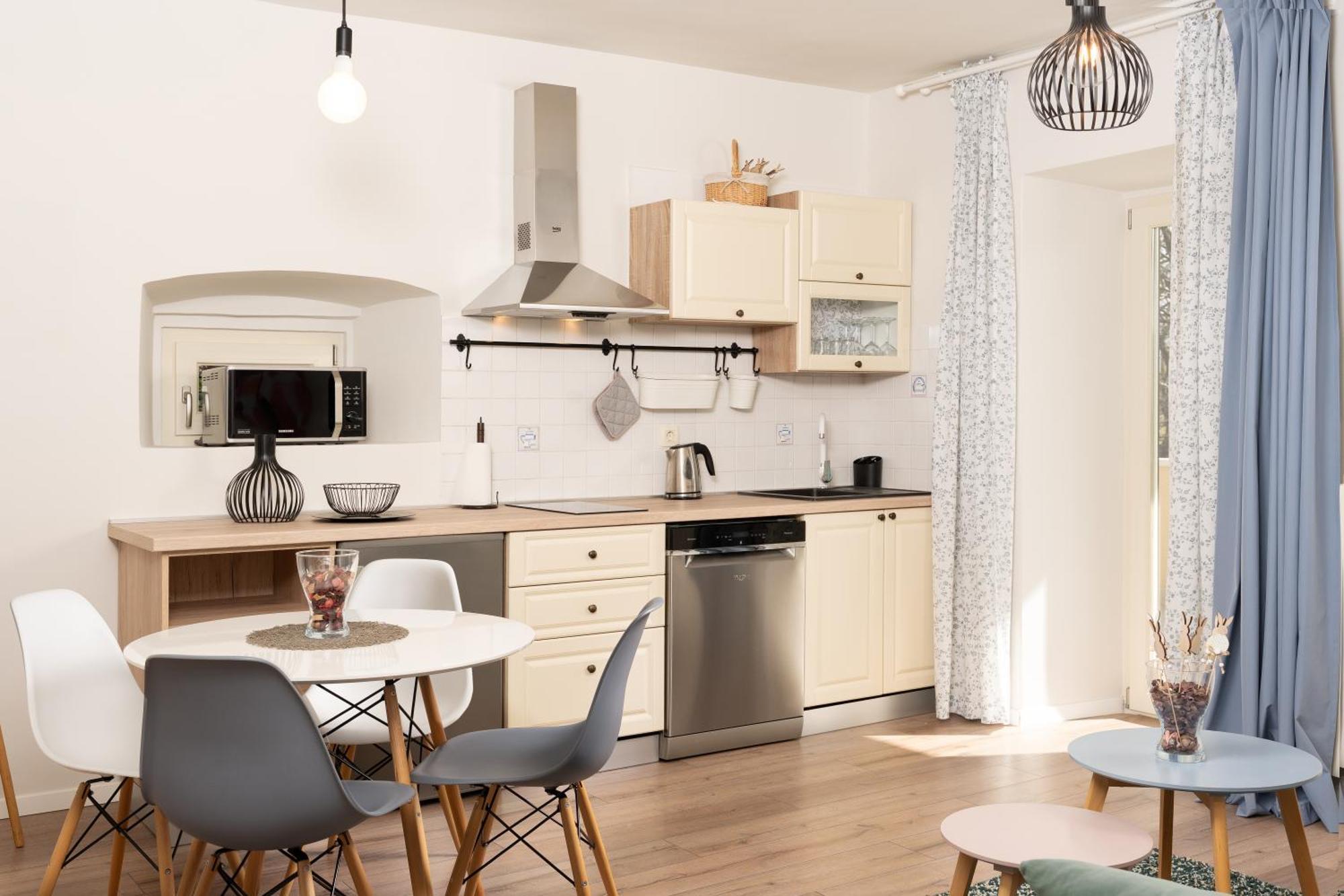 Accommodation Tri Murve 普罗明 外观 照片